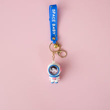 画像をギャラリービューアに読み込む, カスタマイズギフト★世界に一つだけ★写真入りキーホルダー 可愛い宇宙士